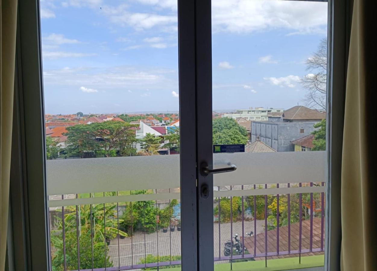 Hotel Ibis Styles Bali Denpasar Exterior foto