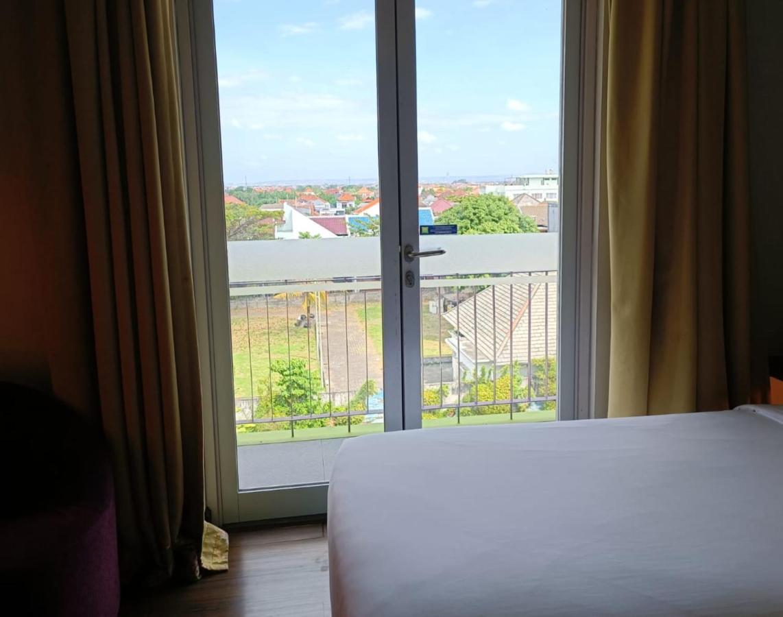 Hotel Ibis Styles Bali Denpasar Exterior foto