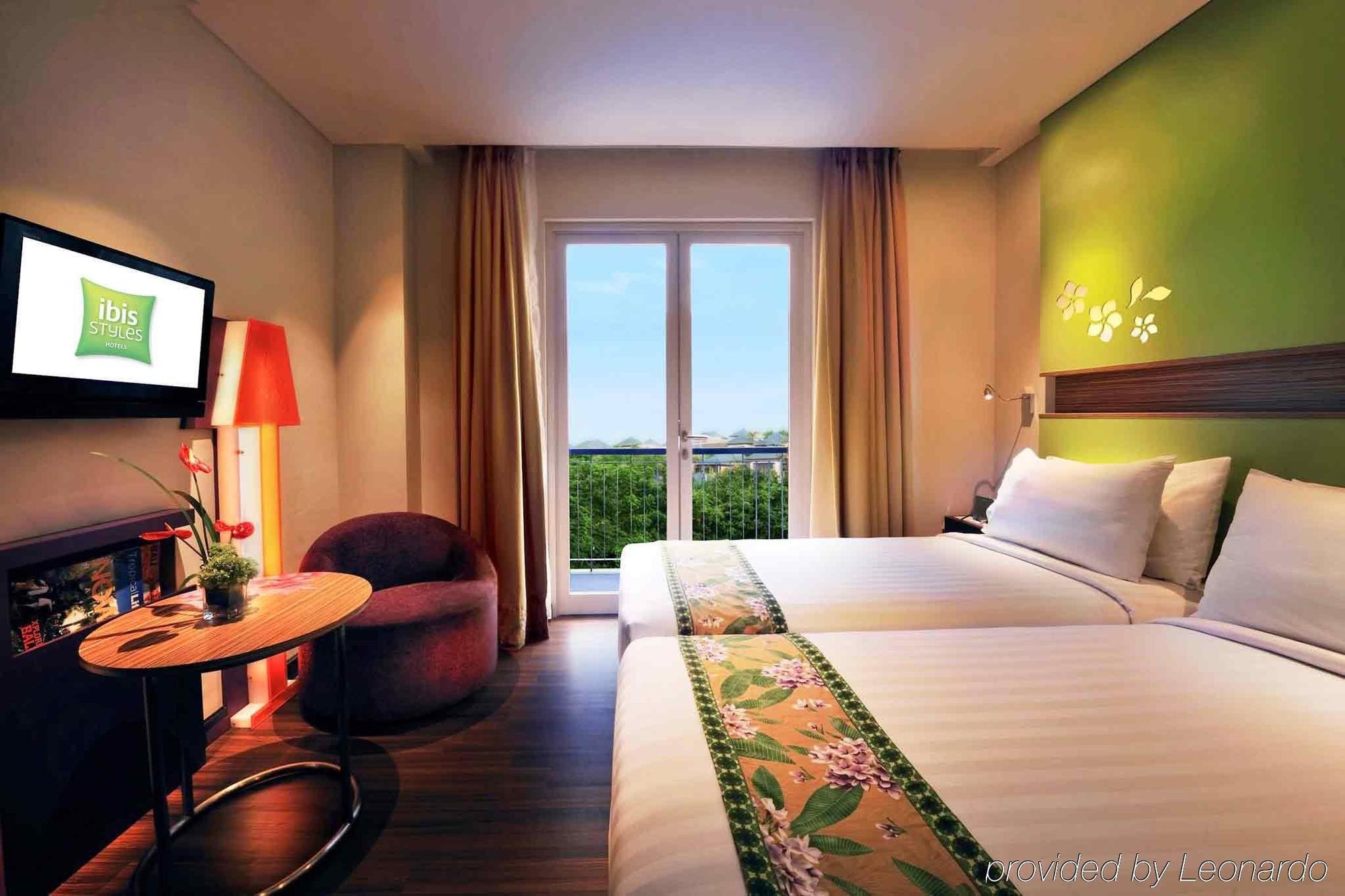 Hotel Ibis Styles Bali Denpasar Exterior foto