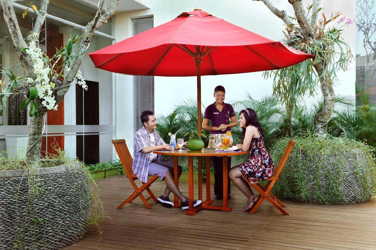 Hotel Ibis Styles Bali Denpasar Exterior foto