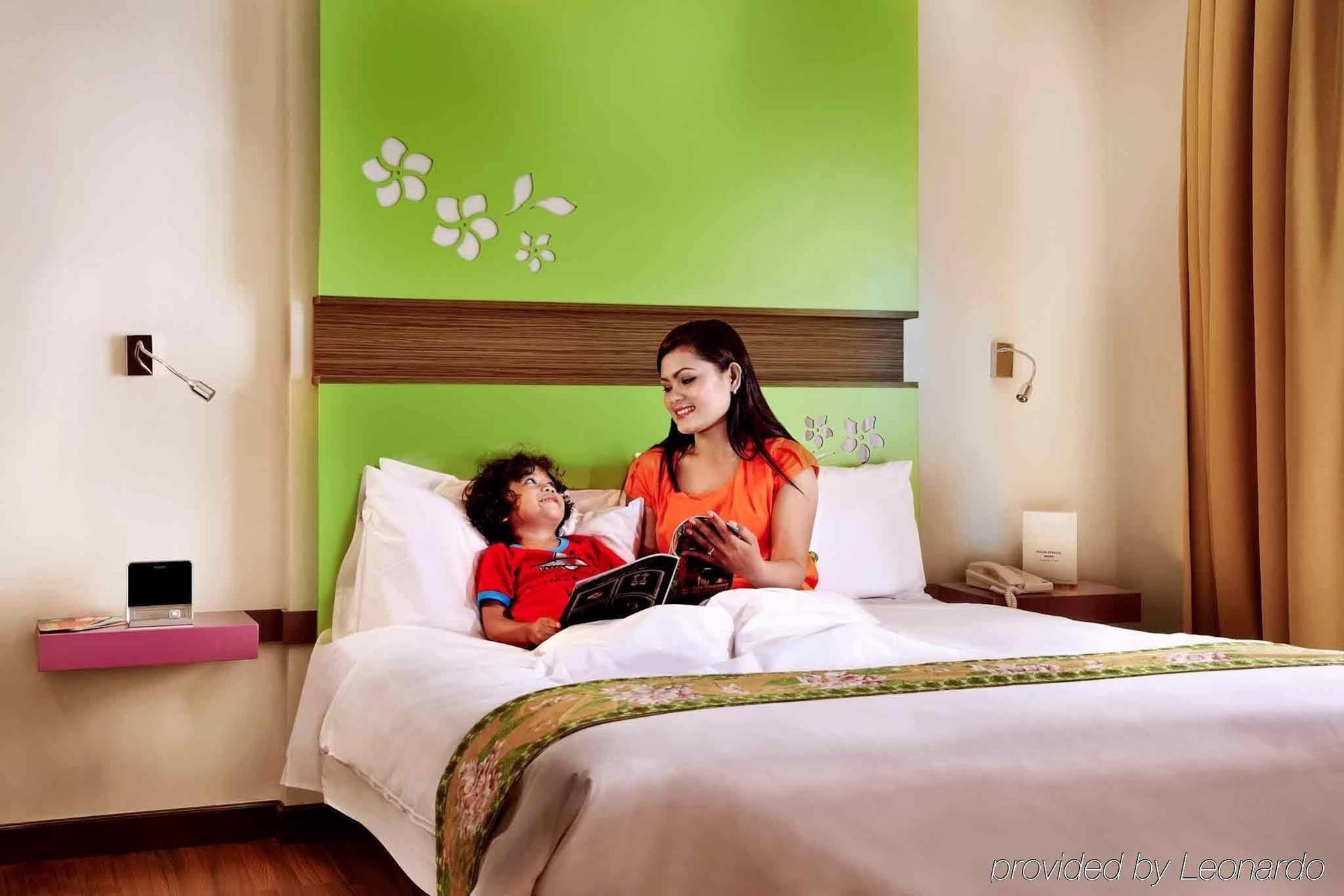 Hotel Ibis Styles Bali Denpasar Exterior foto